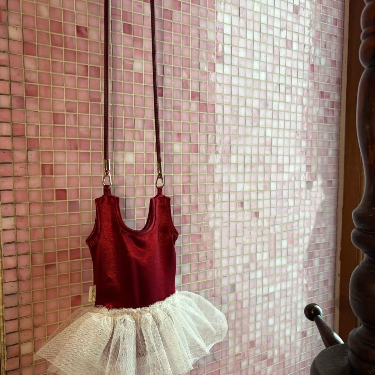 New Korean water-gloss gauze skirt handbag, creative and cute organza storage bag, light and easy to store mobile phone bag