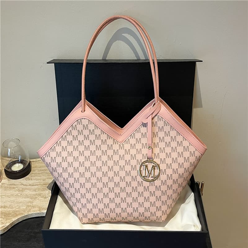 2025 New Letter Women's Bag French Casual Bag Korean Style Commuter Fashion Shoulder Bag Large Heart-shaped Tote Bag