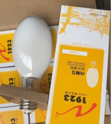 Century Yaming internal trigger high-pressure sodium lamp 215W model: NG215 ED (90).C E40