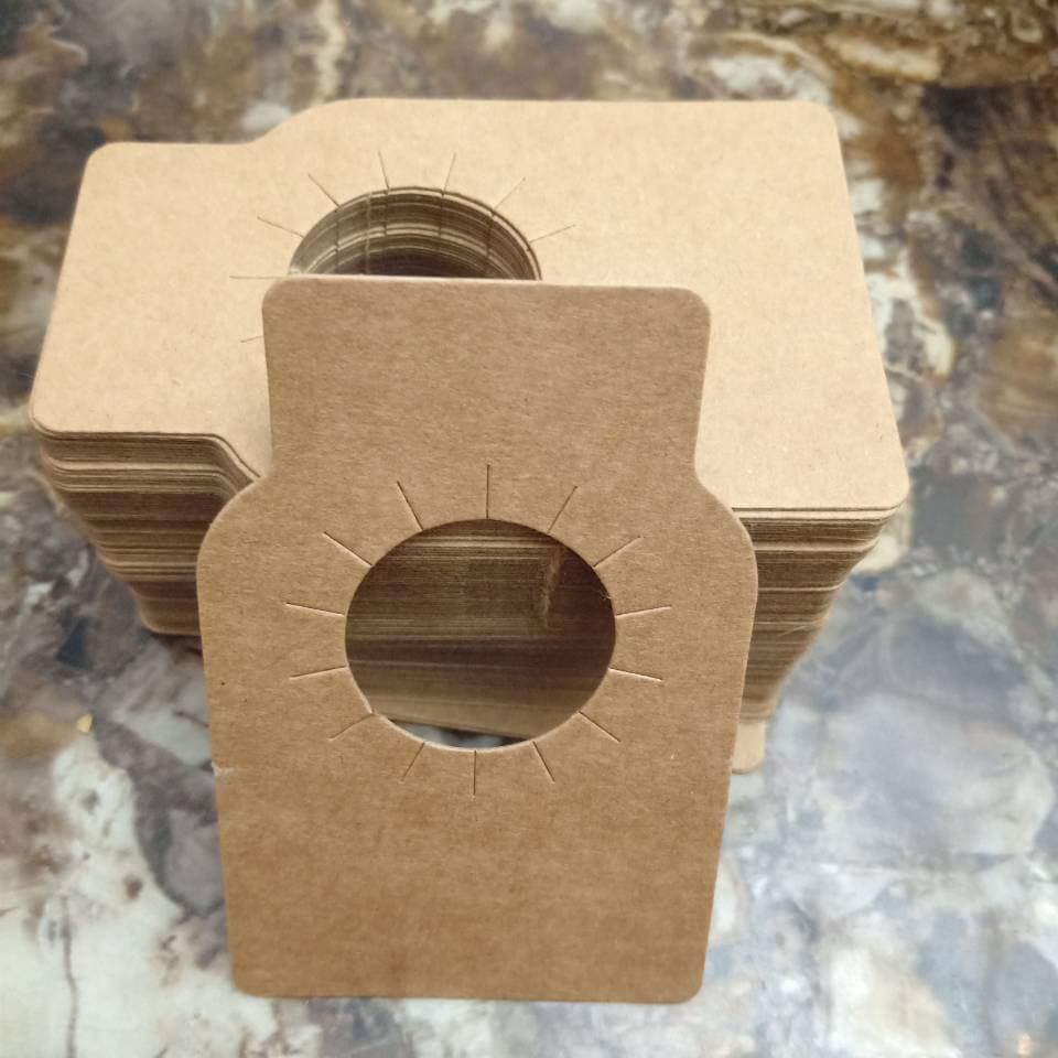 5.7X8.9 various beverage hang tags, kraft paper bottleneck sleeves, drink bottle neck tags, corrugated paper bottle neck tags.