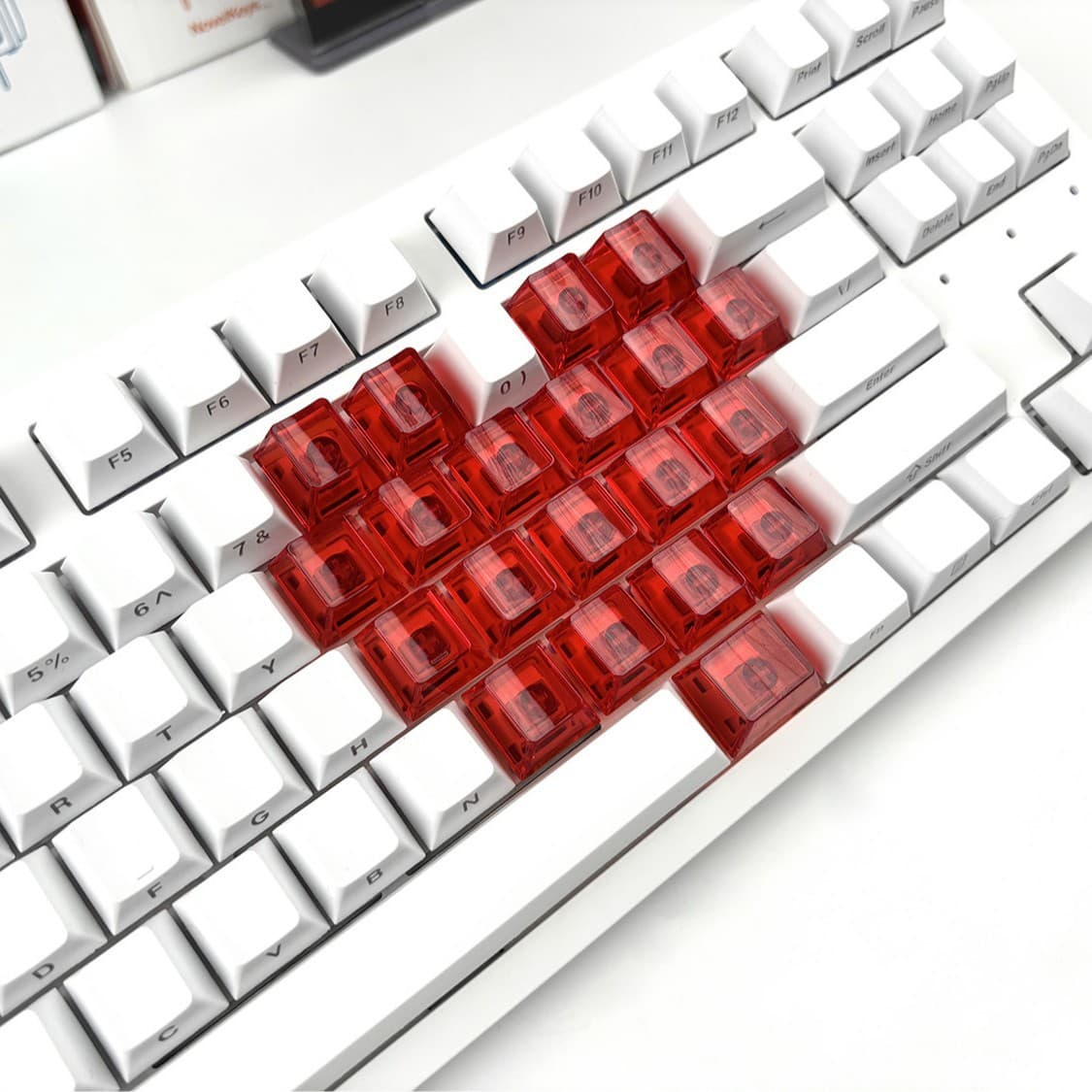 Original height PC transparent 20-heart red backlit keycaps can be used to add characters.