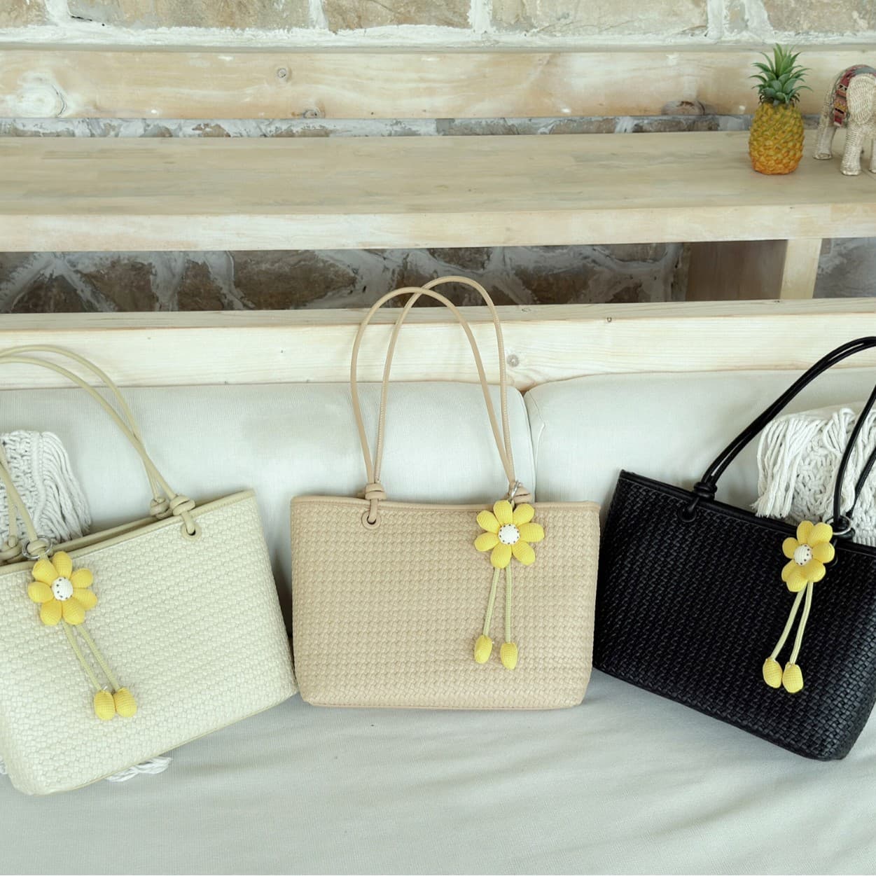 2026 Spring/Summer New Fashion Single Shoulder Underarm Bag Niche Woven Large Capacity Beach Bag Premium Woven Shopping