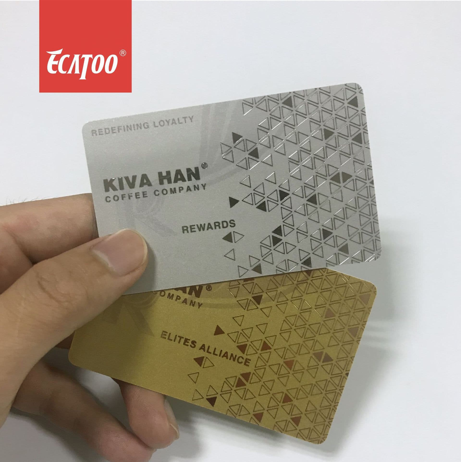 Professional manufacturer making gold-stamped high-end VIP membership cards, logo gold-stamped magnetic stripe card customization.