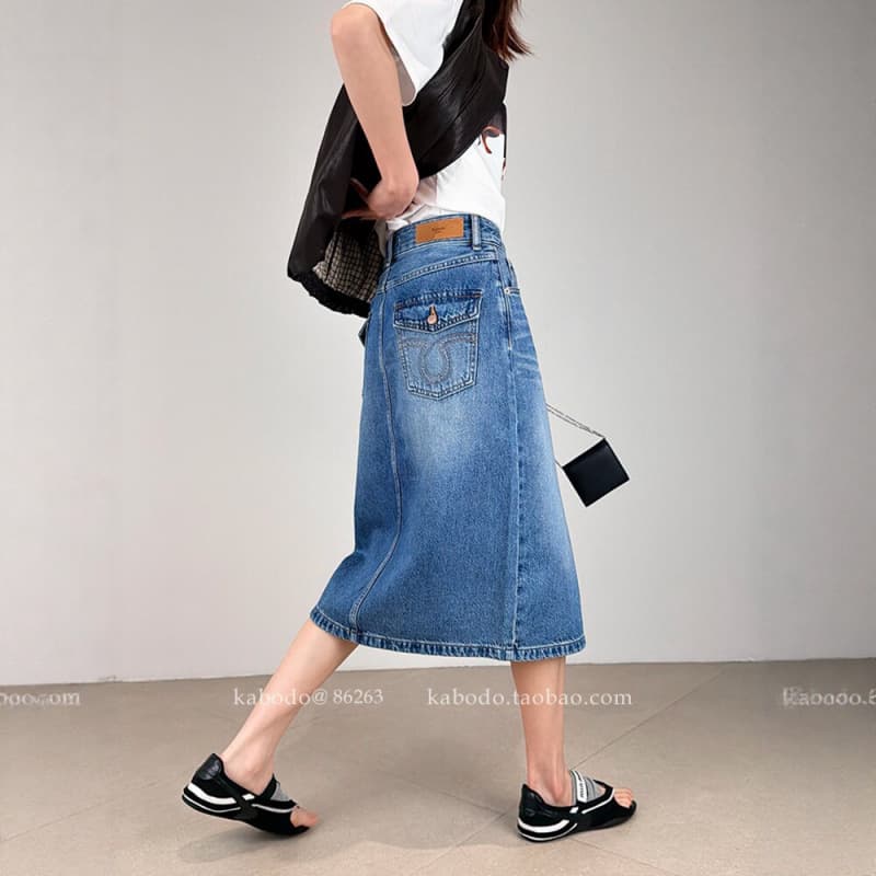 Denim Skirt for Women 2026 Spring Mid-Length Half Skirt European Style High Waist Slit A-Line Skirt