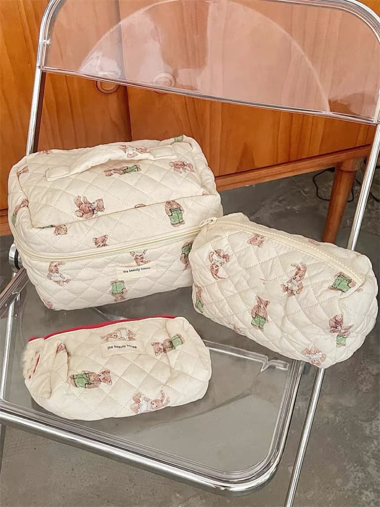 Large Capacity Portable Cosmetic Bag with Small Floral Print, Quilted Cotton, Cute Flower Design, Ins Style, for Travel and Students