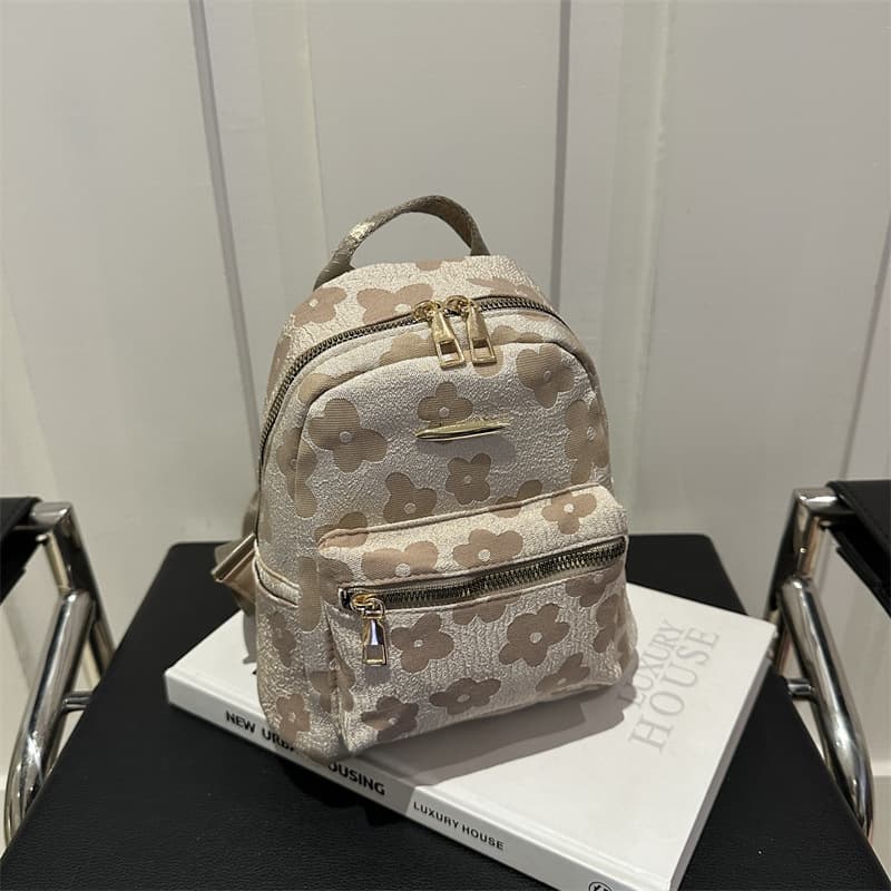 Fashionable and Versatile Casual Bag 2024 Trendy Chic Gentle Backpack for Going Out This Year's Popular Style