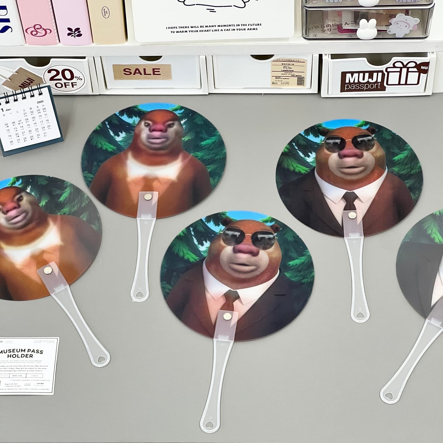 Bear Lenticular Hand-Cranked Fan 3D Portable Gift Fan PP Material Summer Cooling Gift Fan Small Round Fan Wholesale