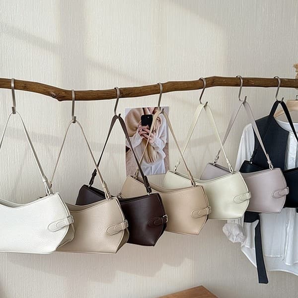 Korean ins style niche underarm bag 2026 cross-border new arrival, simple and trendy single shoulder bag, matte fashion bag