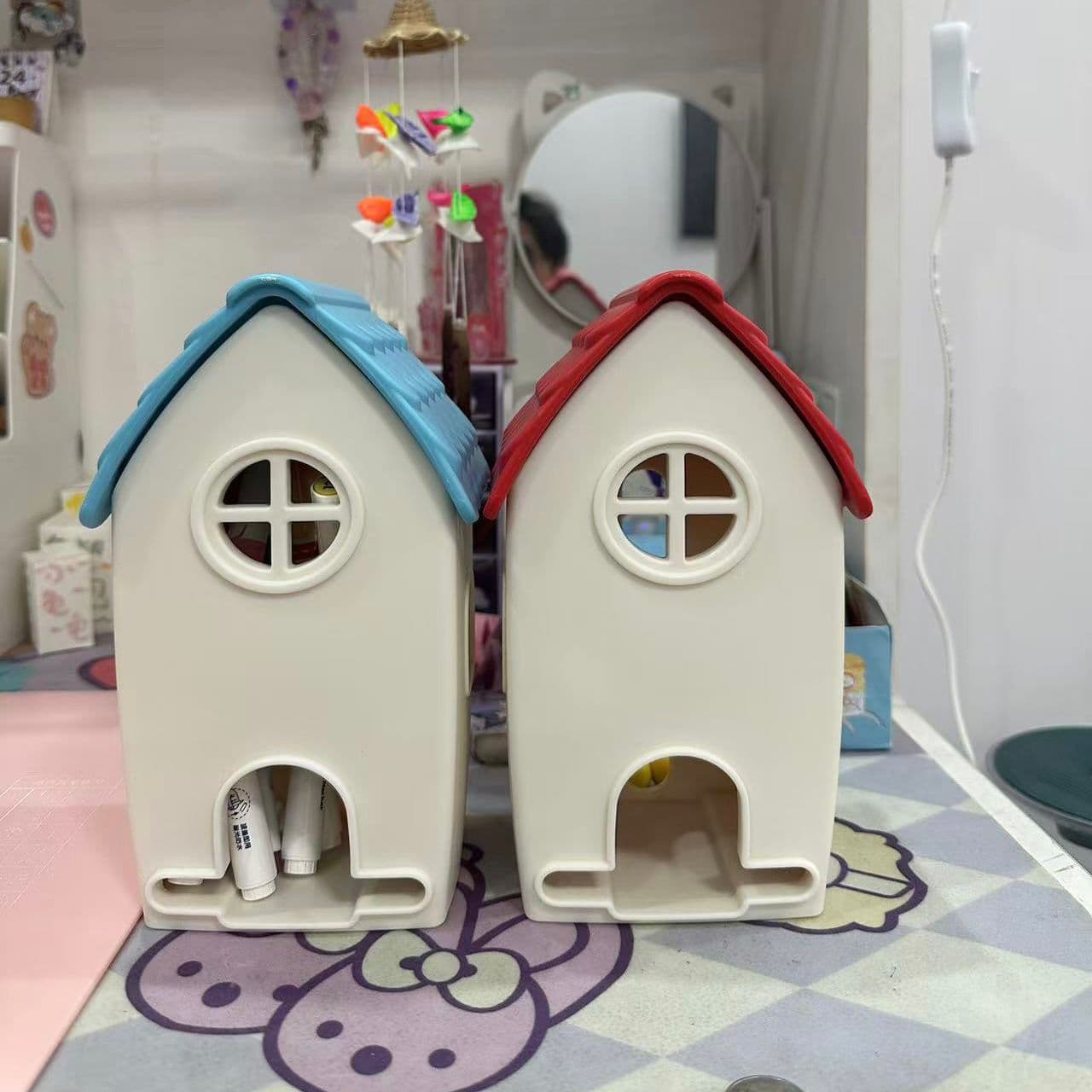 Creative Personalized Desktop Student Dust-proof Pen Holder Office Large Capacity Cute Lidded Storage Box High Aesthetic Decor
