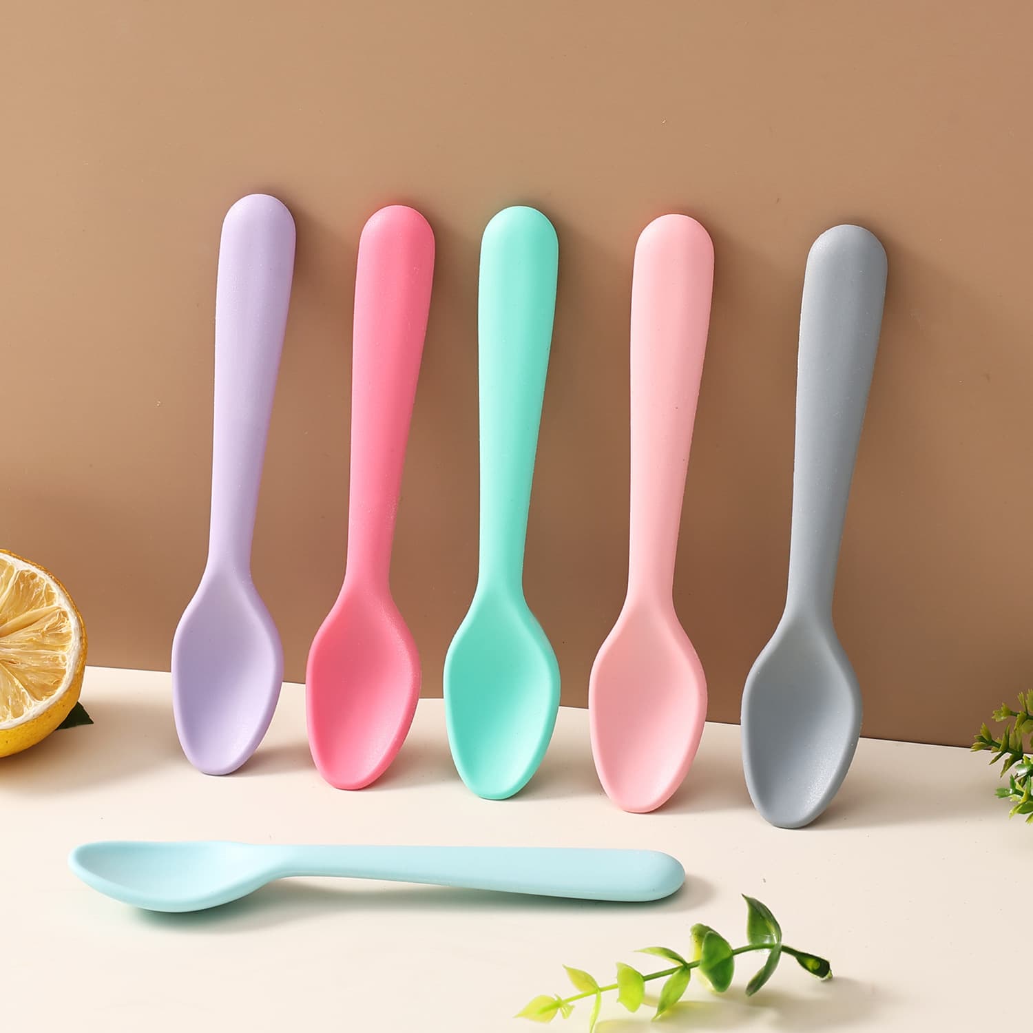 Amazon's new silicone children's eating spoon, infant feeding spoon, soft head, smooth head, high temperature resistant food supplement spoon