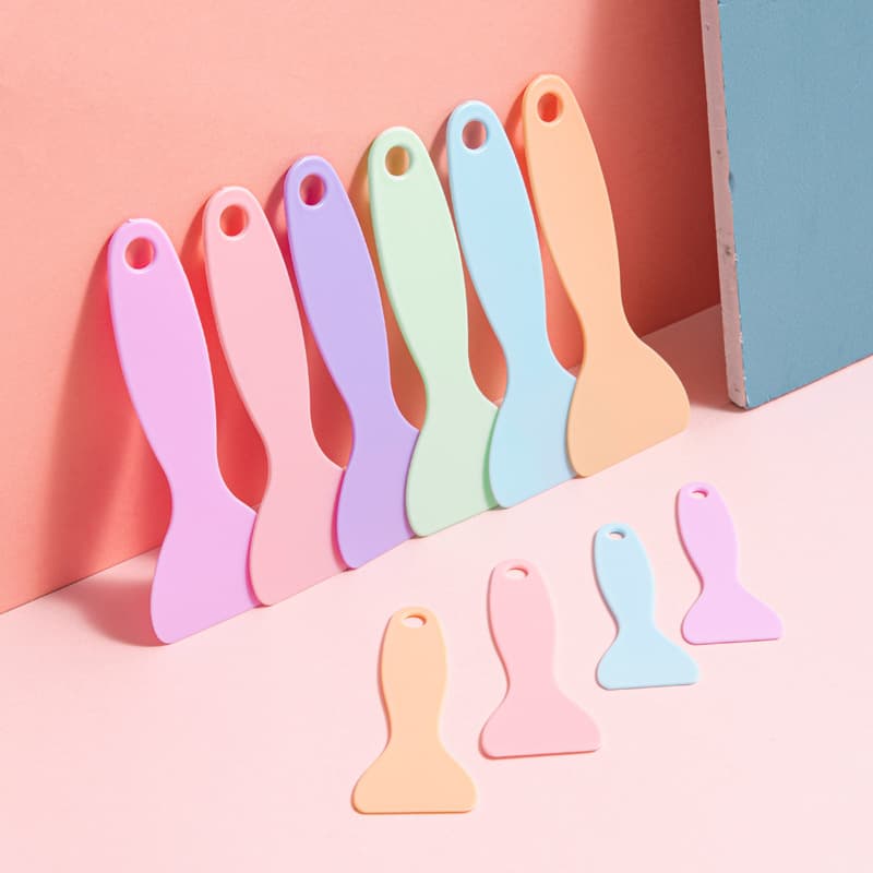 Factory wholesale plastic yellow shovel for journaling, thickened car wrapping stickers, Guka stickers, DIY macaron-colored small scrapers