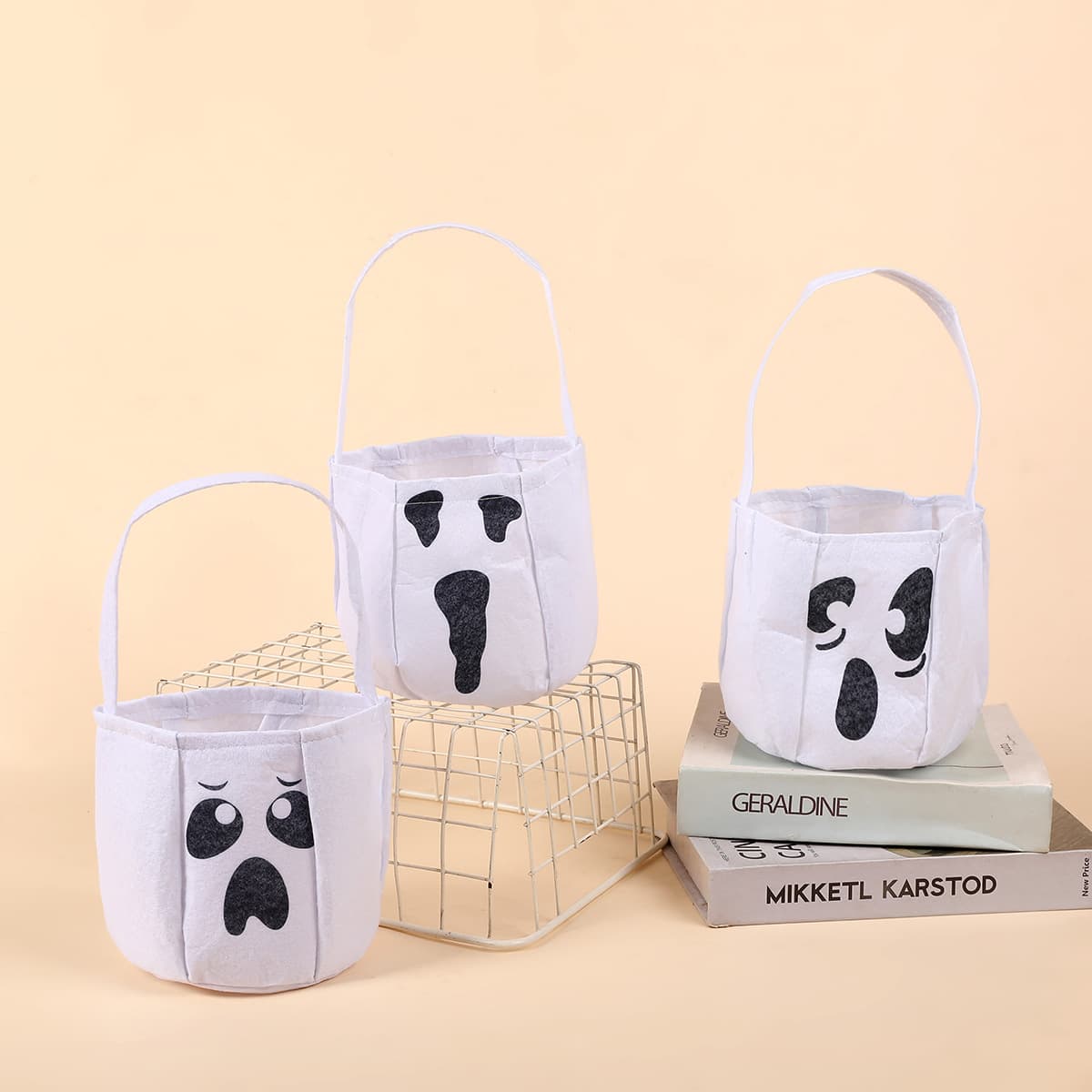 White Ghost Halloween Candy Bag Spider Expression Kids Scary Horror Halloween Decoration Tote Bag