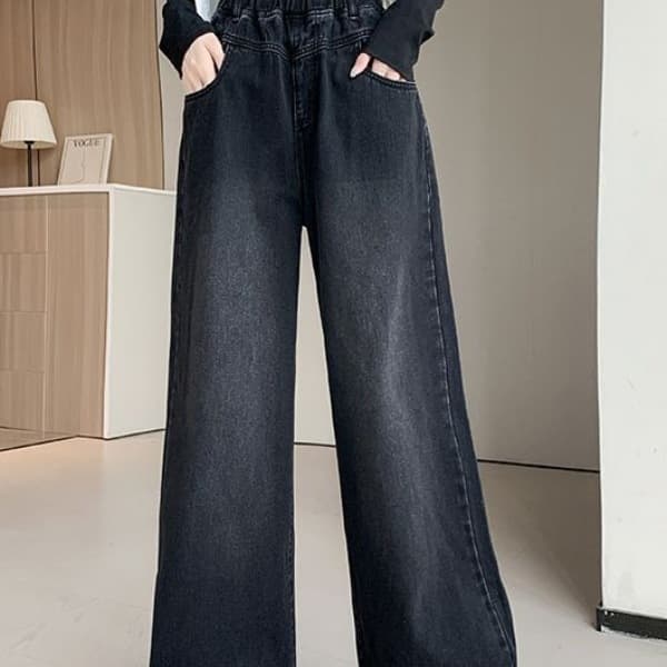 Slimming black plus-size wide-leg jeans for women, straight leg, fleece-lined, high-waisted, loose fit, suitable for 170cm tall students.
