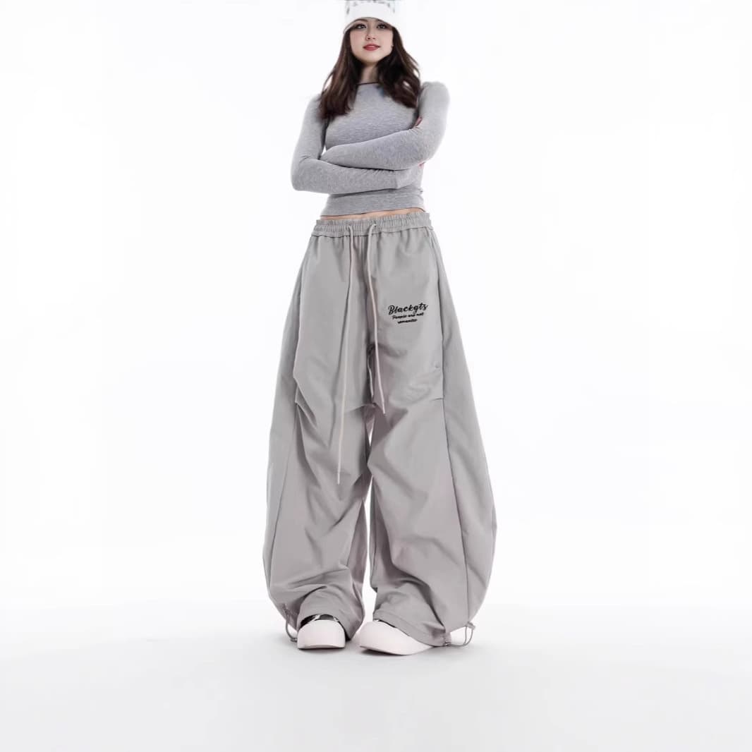 American College Style Letter Embroidery Paratrooper Cargo Pants for Men and Women Summer Loose Pleated Design Casual Wide Leg Pants