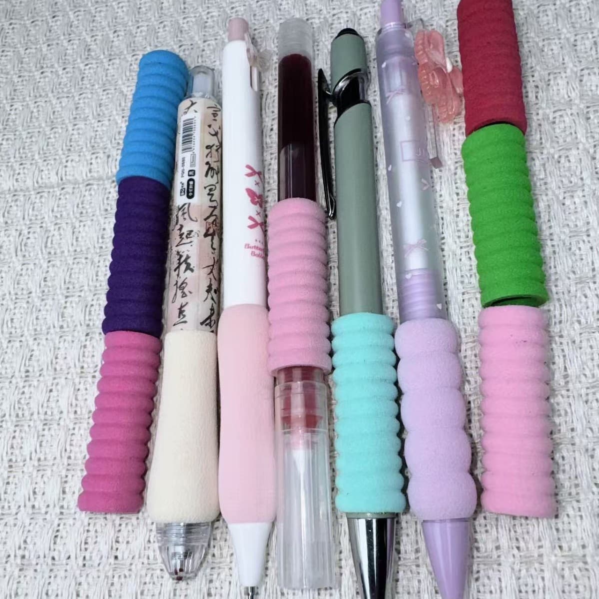 Large Universal Eco-Friendly Cross-border Factory Pen Sleeves, Creative Colorful EVA Finger Guard for Children in Europe and America
