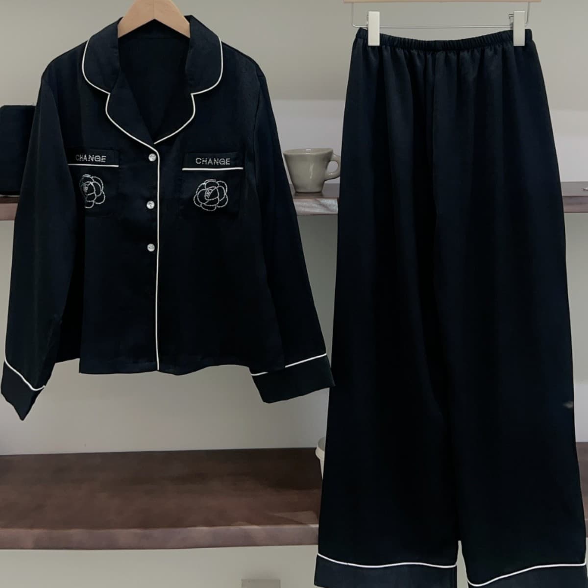 Rhinestone Camellia Pajamas for Women, Autumn and Winter Ice Silk Casual Simple Long Sleeve Long Pants, High-Brand Silk Loungewear Set