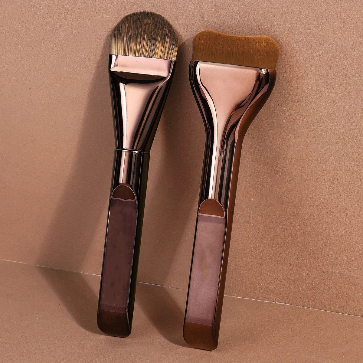 New Best-Selling Single Ultra-Thin Wide Tongue-Shaped Foundation Brush, Seamless Concealer, Non-Absorbent, Flat-Head Soft Bristle Makeup Tool