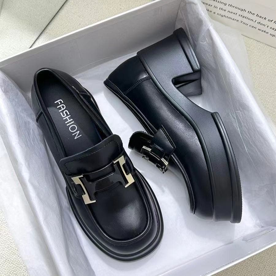 2025 New Autumn Leather Shoes British Style Slip-on Loafers for Petite Women Thick Sole Heightening Casual Shoes