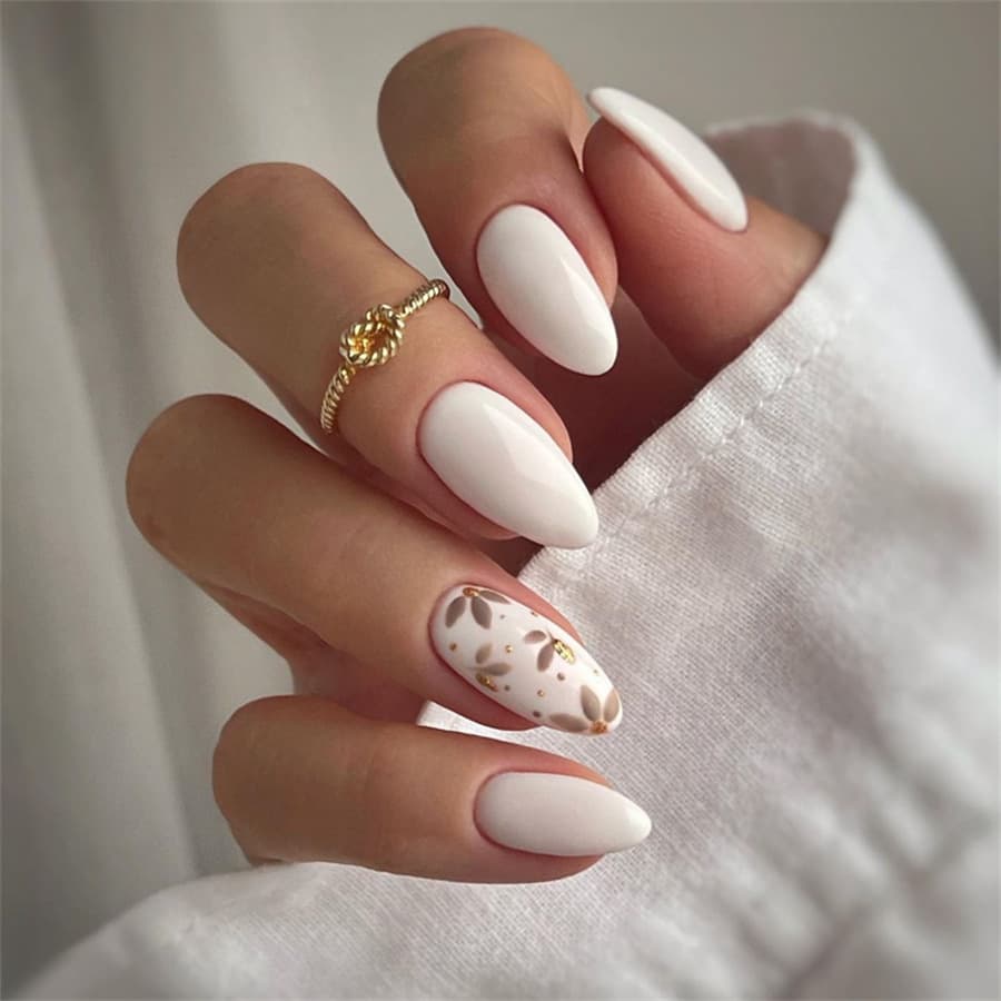 European and American Best-Selling Wearable Nails Milky White Flower Export Hot Style Finished Nail Tips Wholesale 24 Pieces Cross-Border Fake Nail Stickers