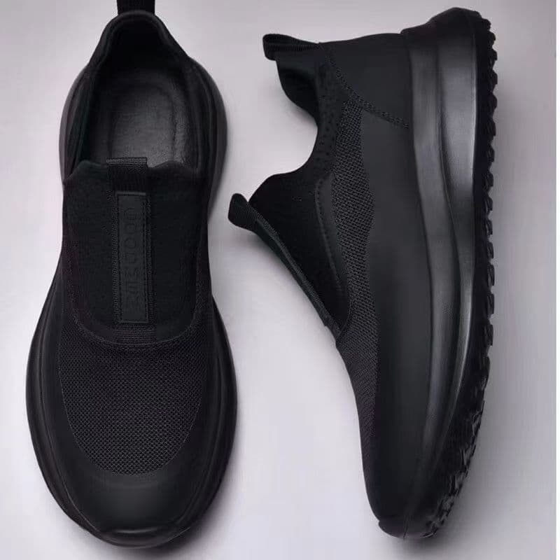 Cross-border export pure black men's sports shoes, breathable, soft sole, fashionable thick sole, durable casual shoes, trendy men's footwear