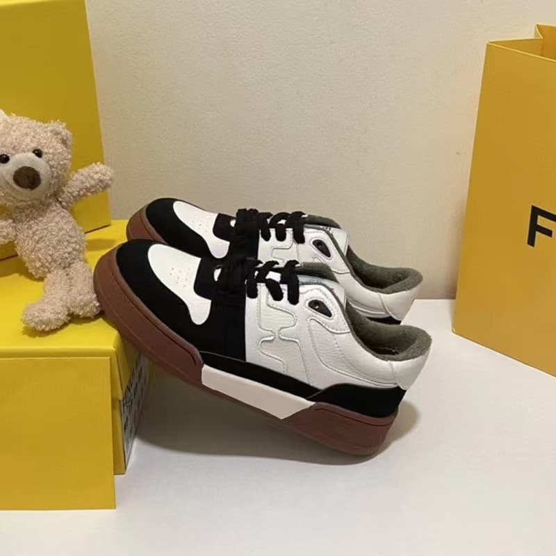 2026 Casual Two-Tone High-End F Brand Sports Shoes for Women, Fleece-Lined Versatile Couple Skate Shoes for Men and Women