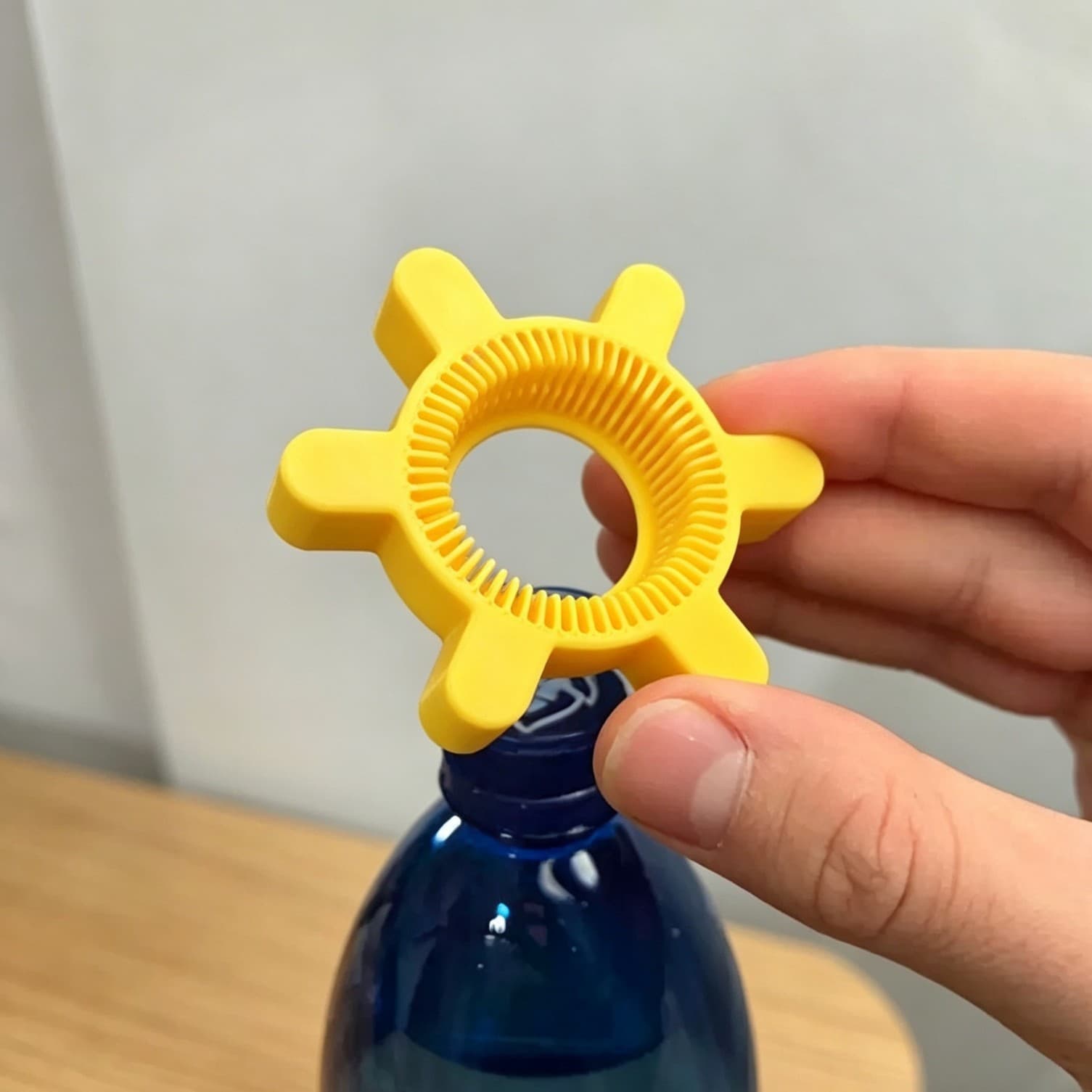 Cross-Border Hot Product Creative Bottle Cap Opener Home Kitchen Rotary Cola Bottle Opener Tool Toy