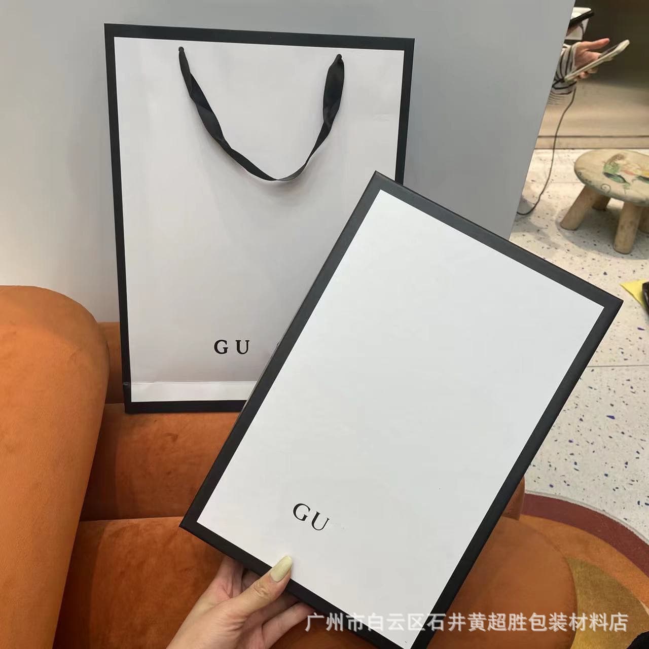 European and American big-name Guc Gucci black and white green scarf clothes box gift bag hat magnetic folding box in stock