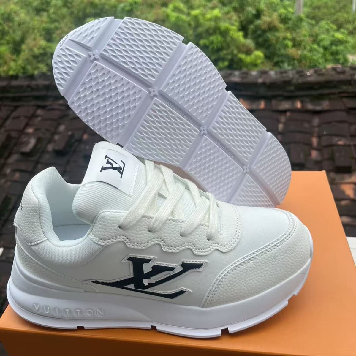 In Stock Original Top Version L Classic Series Black White Blue Calfskin Men's and Women's Celebrity Same Style Sports Casual Shoes