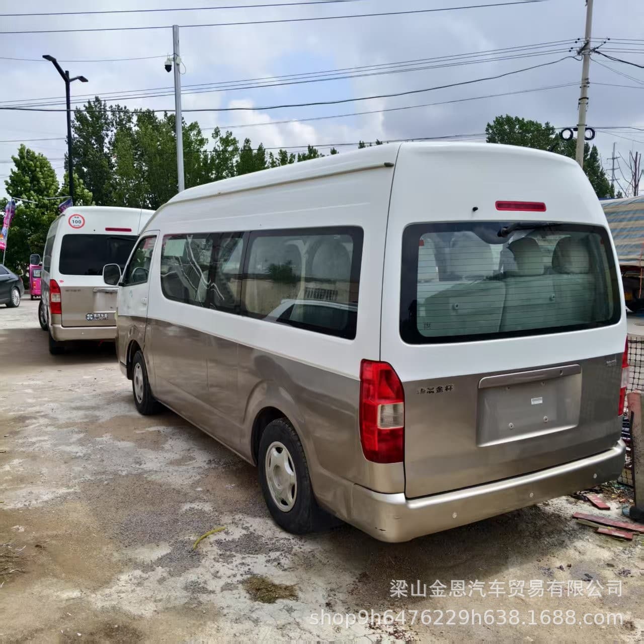 Export Used Toyota Hiace 14-Seat - Spacious Interior with Multiple Electric Adjustments & Stability Control