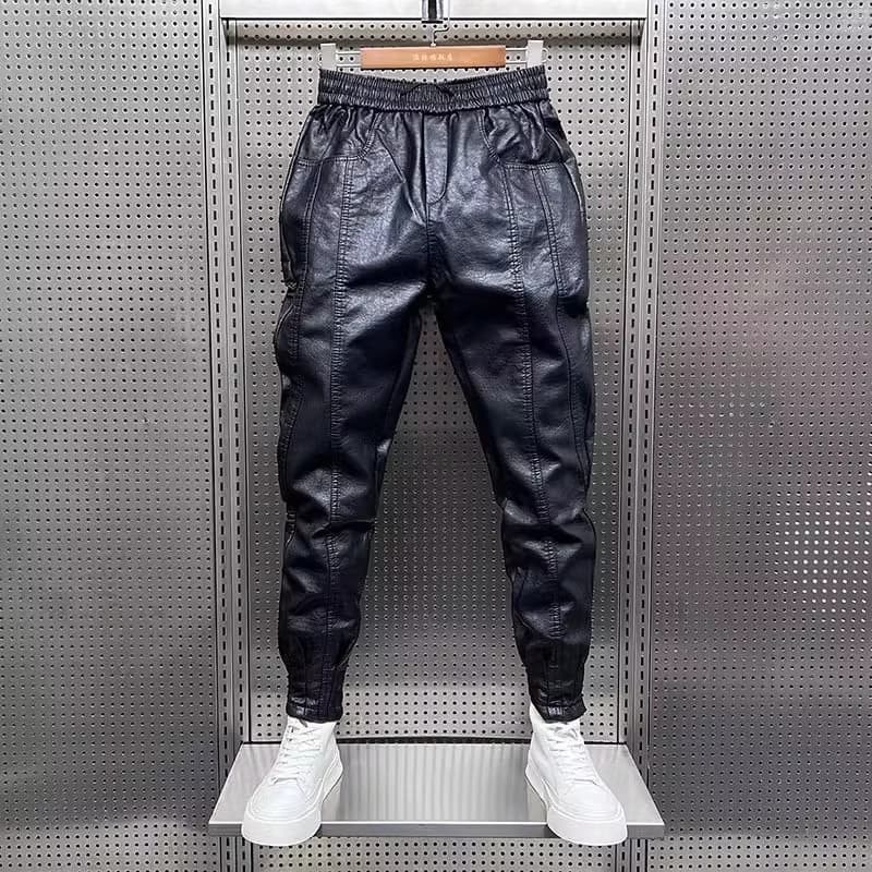 Men's winter warm fleece-lined leather pants, slim fit, thickened casual pants, trendy Korean style PU leather jogger pants, cool and stylish motorcycle pants