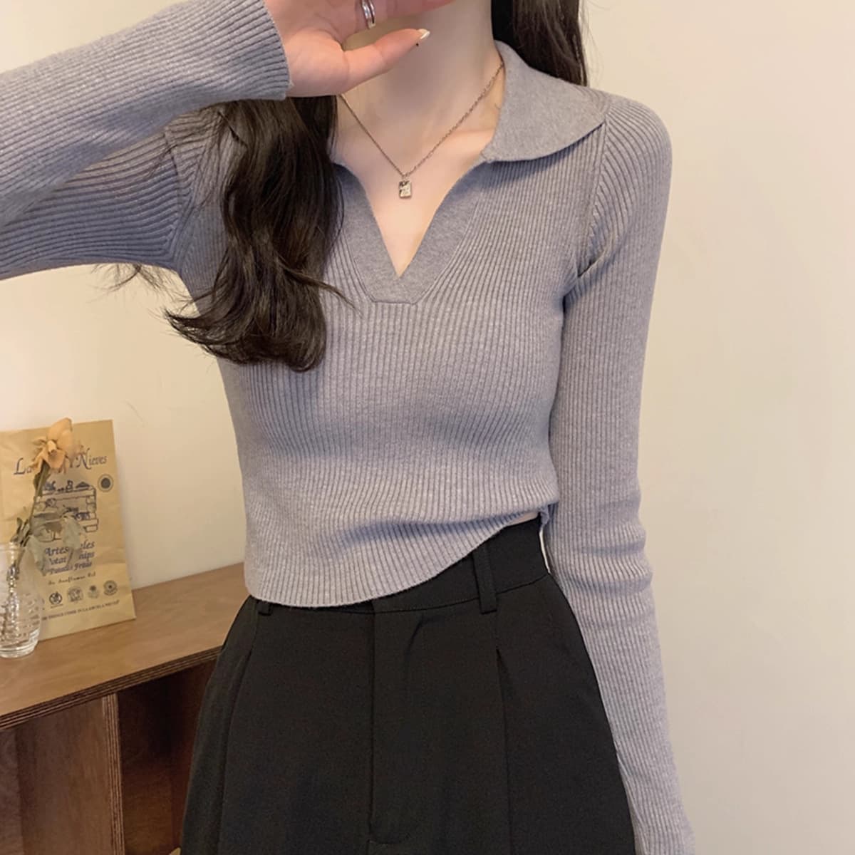 2026 Autumn New Korean Style Polo Neck Short Knit Top Women's Fitted Design