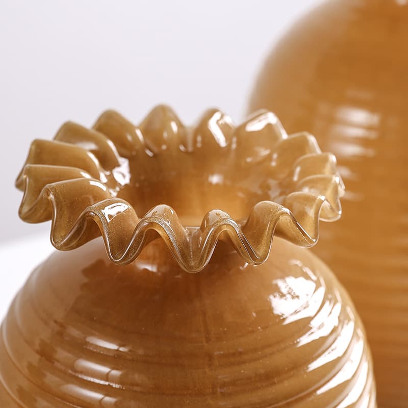 Caramel Ruffled Vase for Home Model Room, Hydroponic Vase for Living Room Soft Decoration, High-End Artistic Flower Arrangement Decoration