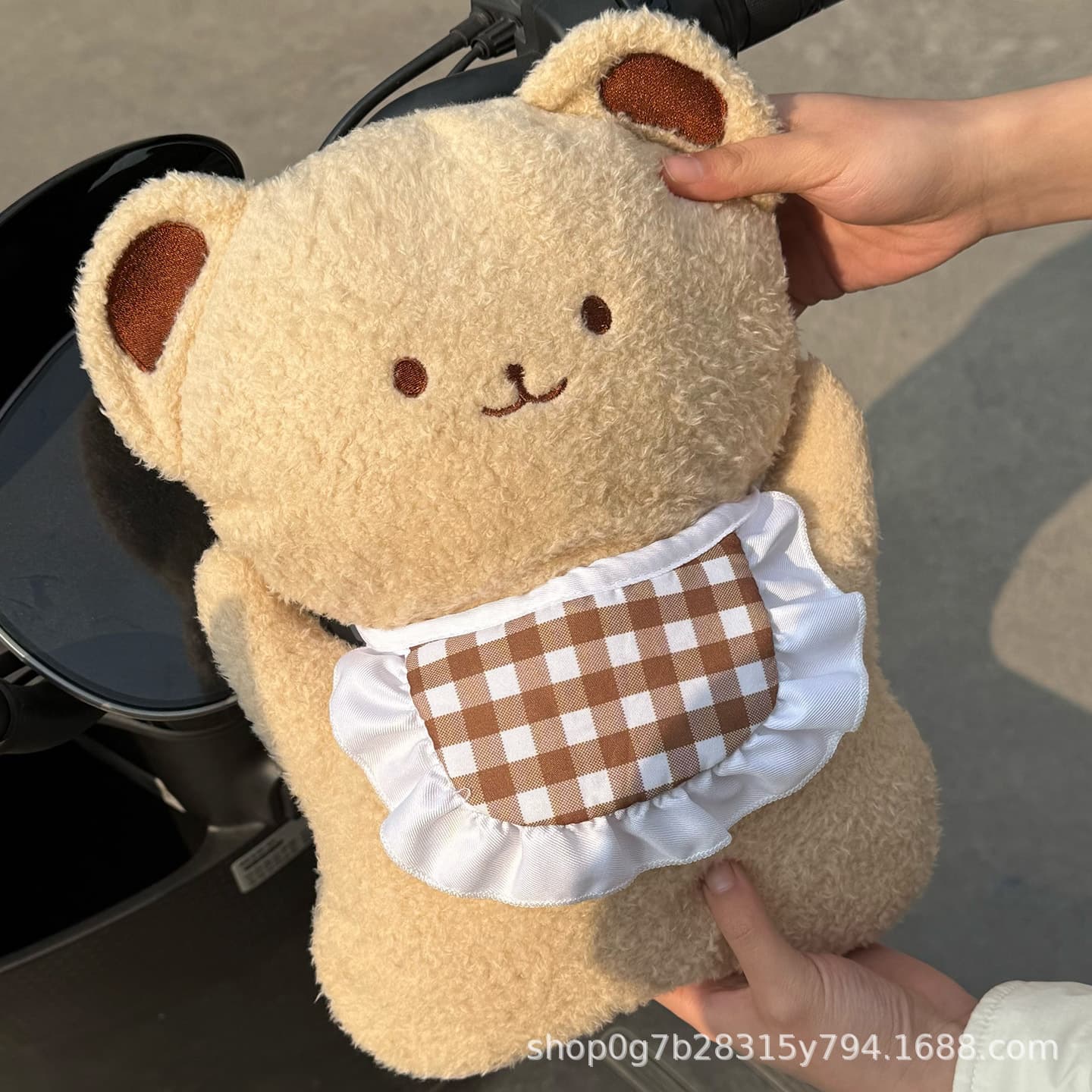 New cute bear electric vehicle motorcycle baby anti-collision head front battery vehicle child seat anti-bump protection