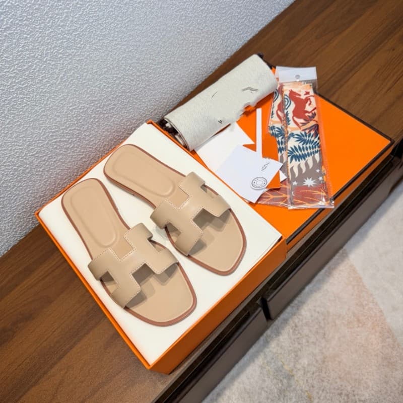 Foreign trade house women's slippers for external wear, flat-soled casual flip-flops, European and American style
