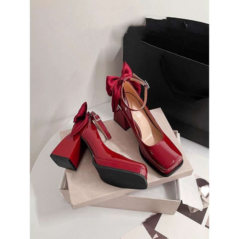 Petite women's red square-heeled wedding shoes, 2025 early spring new style, waterproof platform Mary Jane shoes.