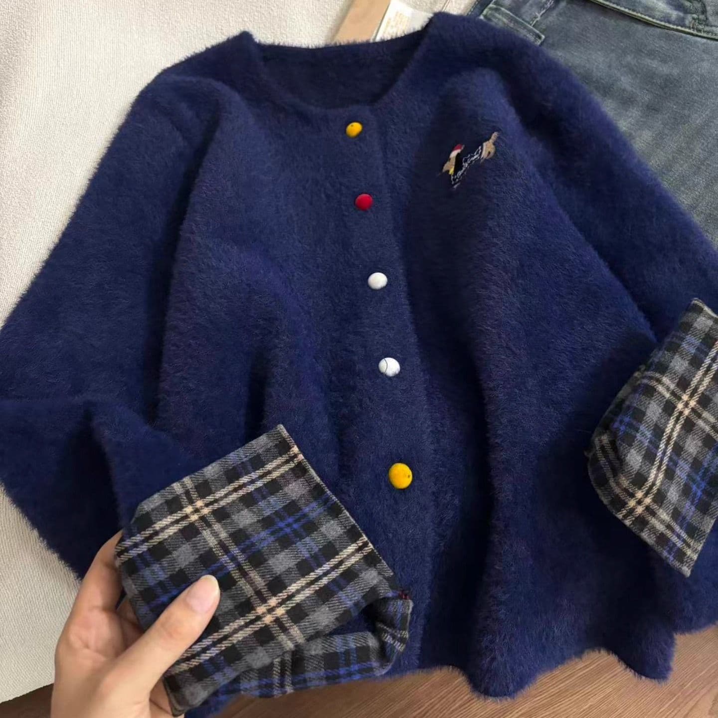 Korean Academy Style Embroidered Knit Jacket Women's Winter Short Slim Little Fragrance Cardigan Top, Pregnant Fake Two-Piece Sweater