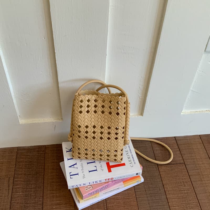 2026 Summer Hollow Beach Woven Bag, Trendy Niche Market Basket Bag, Seaside Vacation Handbag Shoulder Bag