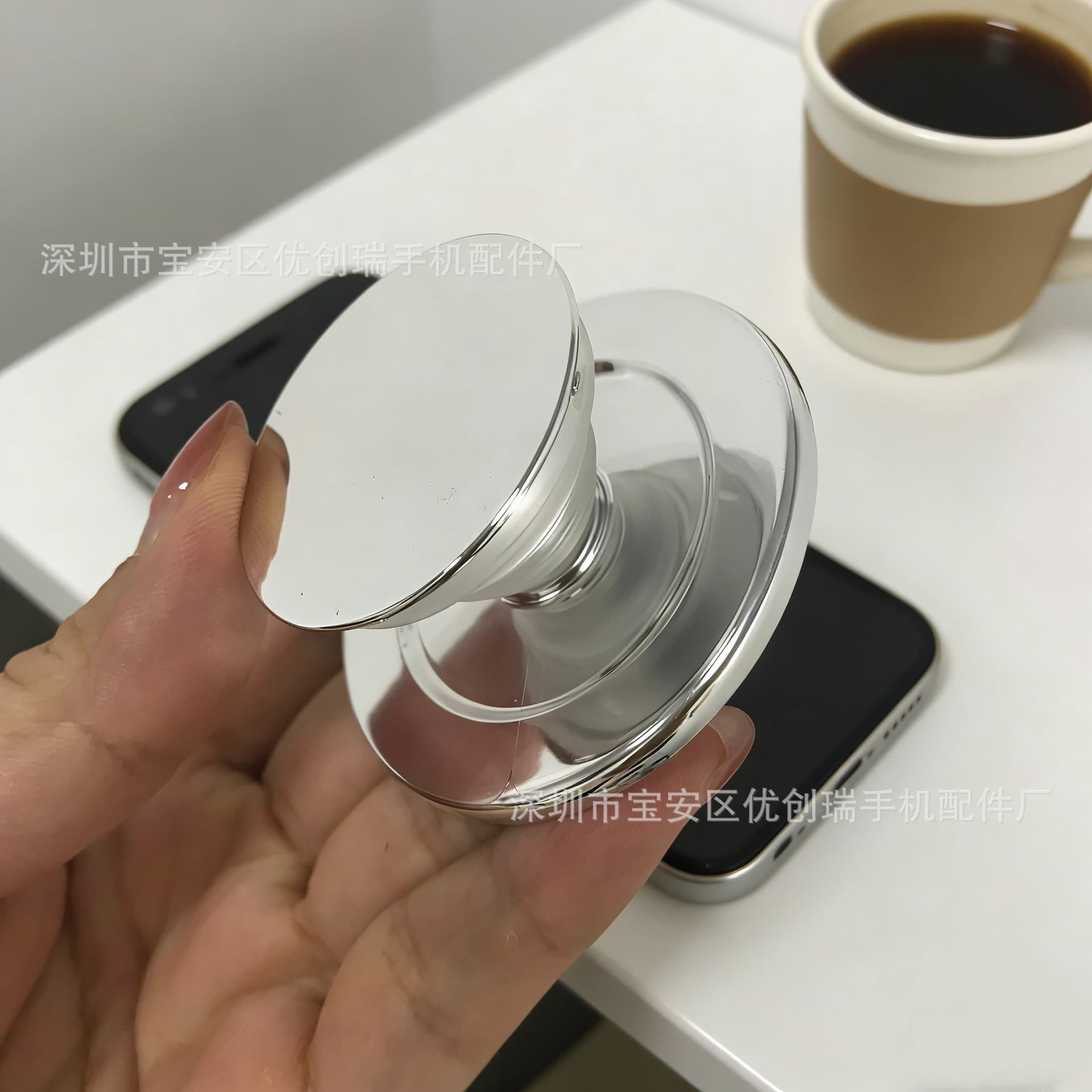 Phone Stand Telescopic Foldable Airbag Stand Lazy Desktop Dopamine Color Magnetic Airbag Stand Material