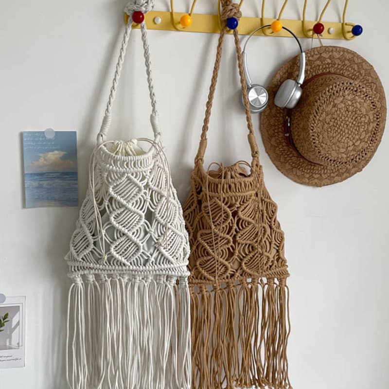 Bohemian Tassel Bag for Women 2026 New Fashion Trendy Hollow Woven Bag Vacation Style Beach Shoulder Bag