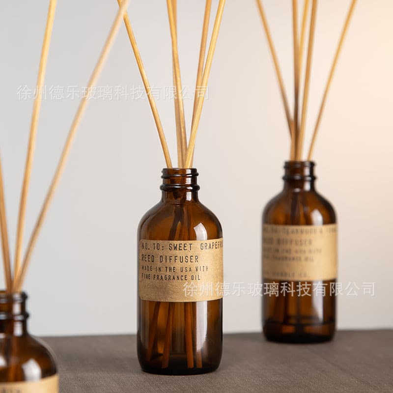 Wholesale Brown Reed Diffuser Bottle Home Indoor Long-lasting Essential Oil Rattan Diffuser Fragrance Glass Bottle Essential Oil Bottle