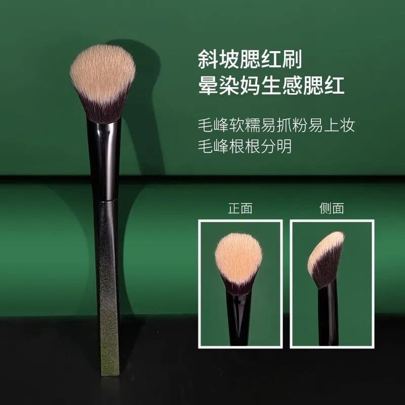 M65 Dot Makeup Blush Cream Brush, Angled Cream Liquid Highlighter Contour Brush, Foundation Brush, Portable Cosmetic Tool