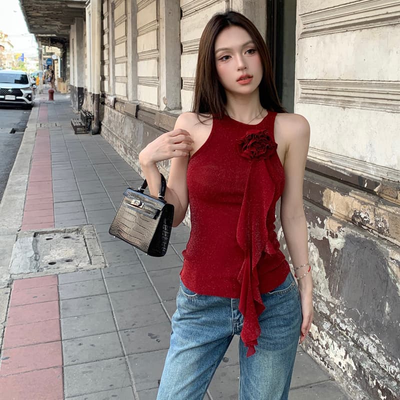 Red Short T-Shirt for Women 2026 New Summer High-End Chic Fashion French Style Sleeveless Vest Top