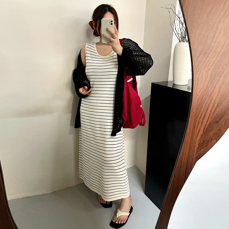Plus Size Women's Round Neck Tank Dress, Slimming Striped Dress, Summer 2026, Loose Knit Dress for Plus-Size Women 23777