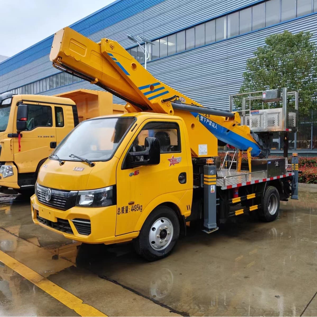 Factory Direct Sale Dongfeng Tuyi Blue Plate 21m Aerial Work Truck, Straight Arm Telescopic Boom Elevating Work Platform, C License