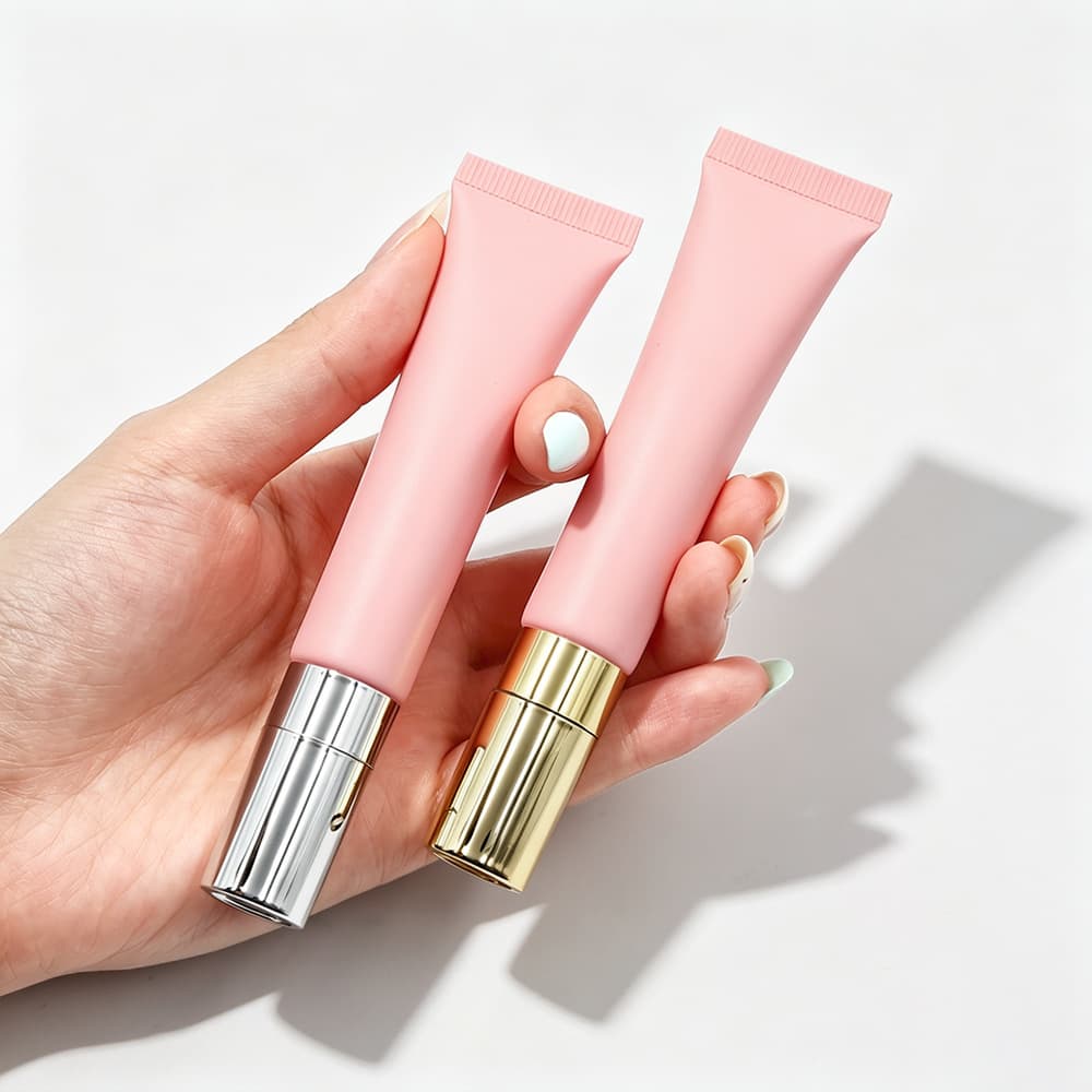 Lip Plumping Oil Color-Changing Moisturizing Lip Oil, Zinc Alloy Massage Head, Soft Tube Squeeze Tube, LIP Plump Plant Care OIL