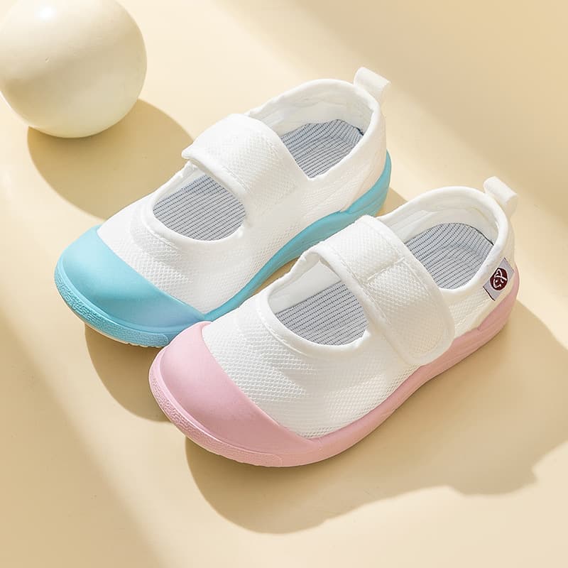 Kindergarten Shoes 2026 Spring New Indoor Shoes Boys Soft Sole Non-Slip Girls White Shoes Children Canvas Shoes