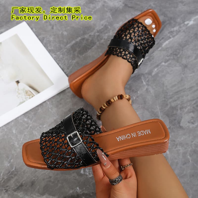 Export Hot Selling Mesh Hollow Woven Sandals Slippers Large Size 42 One-Bar Buckle Strap Outdoor Wedge Heel Slippers