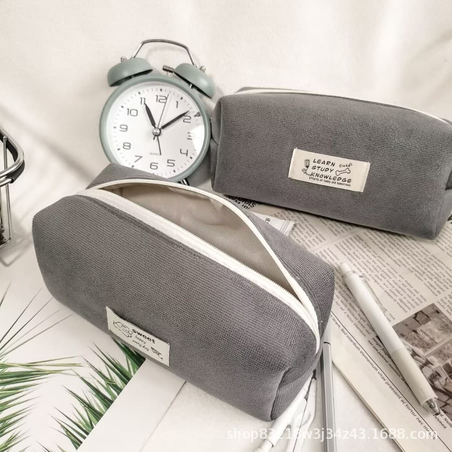 Korean-style layered high-appearance pen case for middle and high school students, niche simple corduroy stationery bag wholesale