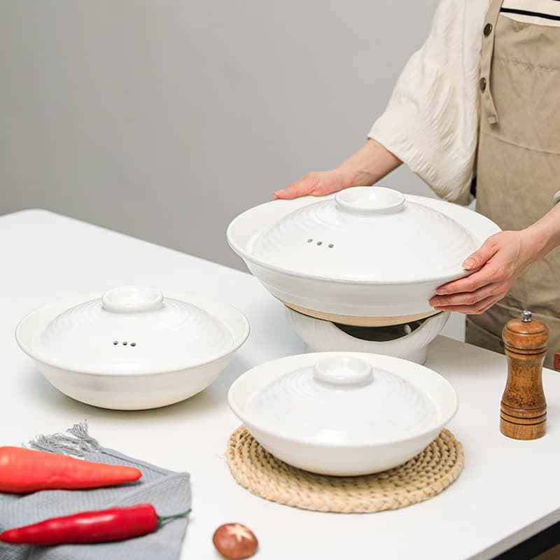 Dehua Ceramic Shallow Clay Pot for Home Use, Suitable for Cooking Rice in a Pot, Open Flame Soup Cooking, Hotel Catering, High-Temperature Resistant, Gas Stove Compatible, White