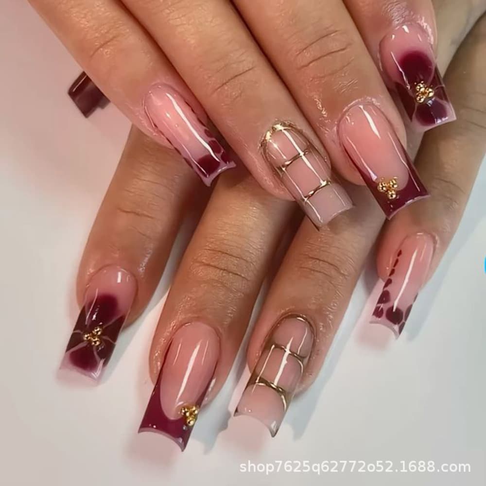 Cross-border best-selling 24-piece boxed manicure nail polish, gold bead printed gold medium-length square nail polish, wearable nail polish
